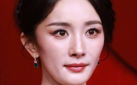 芭莎盛典红毯生图来了！杨幂鼻孔抢镜孙俪面部发黄林志玲脸太僵最近的明星八卦